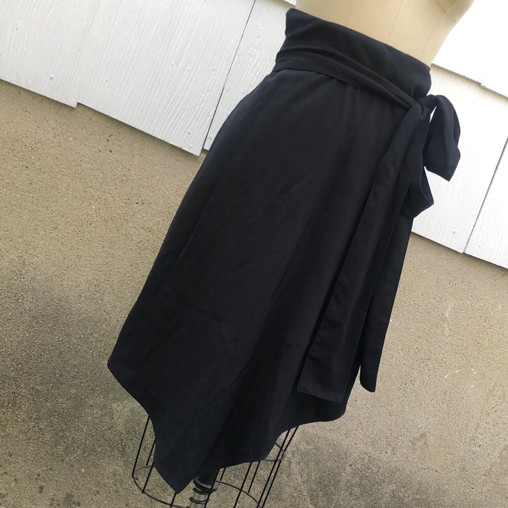 High Waisted Skirt w/ Pockets
